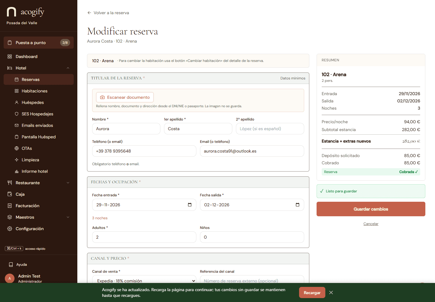 La edición de una reserva: fechas, ocupación, precio, depósito, canal y notas — todo modificable con historial.